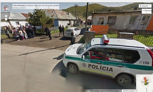 GOOGLE CAR Humenné (odraz auta v policajnom vozidle)
